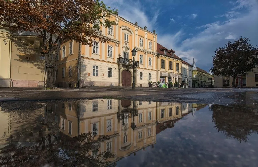 Győr folyóparti történelmi épületei